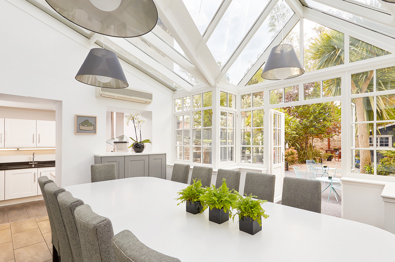 The bright Orangery at 94DR